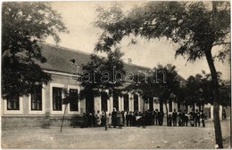 ** T2/T3 Baj, Iskola Diákokkal. Lindenberg Adolf Kiadása - Ohne Zuordnung