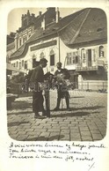 T2 ~1910 Budapest I. Víziváros, Batthyány Tér, II. Kerületi Iparoskör, Singer Imre üzlete, Piac, ékszer árusok. Photo - Non Classés