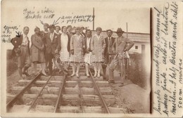 * T2 Bisztra, Bistra; Kirándulók Csoportképe A Sikló Síneken / Tourist Group On The Funicular's Railway Lines. Photo - Ohne Zuordnung