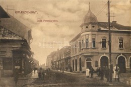 T2 1909 Rimaszombat, Rimavská Sobota; Deák Ferenc Utca Télen, Bank és üzlet / Street View With Shops And Bank In Winter - Non Classés