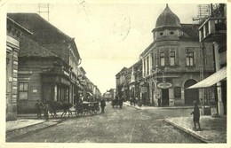 * T3/T4 Rimaszombat, Rimavská Sobota; Gömöri Utca, Lovaskocsi, Tatra Drogéria / Gemerská Ulica / Street, Shops, Drogerie - Non Classés