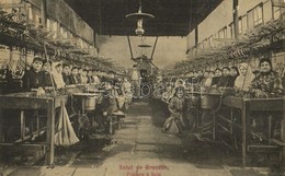 ** T2/T3 Bursa, Brusa, Brousse; Filature A Soie / Silk Spinning Mill, Interior With Workers  EK) - Ohne Zuordnung