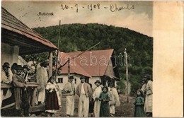 T2 1908 Ruthének, Rutének (ruszinok) A Faluban / Rusyns In The Village, Folklore - Non Classés