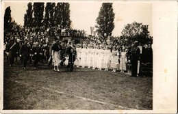 * T2/T3 1936 Budapest XIII. Margitsziget, Horthy Miklós, Purgly Magdolna és A Főrendek A Vitézavatáson. Photo (fl) - Non Classificati