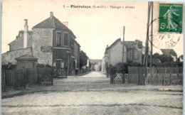 95 - PIERRELAYE --  Passage à Niveau - Pierrelaye