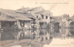 Thème  Métiers . Tapisserie.Tannerie.  79  Parthenay  Une Tannerie       (voir Scan) - Ambachten