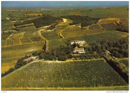 Carte Postale 84. Chateauneuf-du-Pape  Domaine Pierre Quiot  Chateau Maucoil  Vue D'avion Trés Beau Plan - Chateauneuf Du Pape