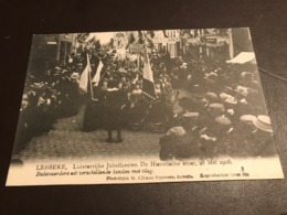 Lebbeke - Luisterrijke Jubelfeesten Stoet 28 Mei 1908 - Photo Climan-Ruyssers - Bedevaarders Met Vlag - Lebbeke