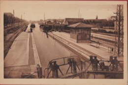 Cambrai Cambrai - Les Ecluses De Selles (animation, Batellerie) Peniche Barge Binnenschip Binnenscheepvaart Sluis - Hausboote