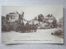 Belgium / La Rue Du PERRON à Visé, Près De Liège (militaires) - Visé