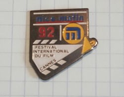 ☺♦♦ Pin's Pins / THEME MEDIAS  /  NICE-MATIN   ֎ JOURNAL PRESSE ECRITE - FESTIVAL INTERNATIONAL DU CINEMA 92 - Médias