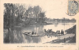 Thème    Navigation Fluviale .Péniche Écluse.Bac   92 Levallois-Perret Les Bateaux Passeurs         (voir Scan) - Embarcaciones