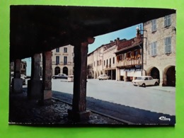 MONTPEZAT DE QUERCY,  Tarn Et Garonne,  Les Couverts,  Place De La Mairie,  Auto Simca DS CITROEN, Ami 8, TB - Montpezat De Quercy