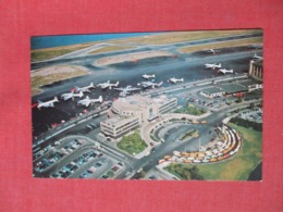 New York > New York City > Airports La Guardia  Out Of Album Paper Residue On Back  Ref 3680 - Aéroports