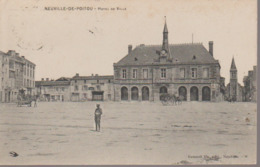 NEUVILLE DE POITOU - HOTEL DE VILLE - Neuville En Poitou