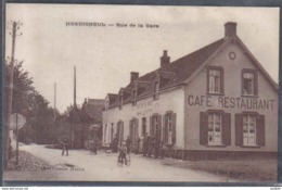 Carte Postale 62. Hesdigneul  Café De La Poste  Rue De La Gare  Trés Beau Plan - Harnes