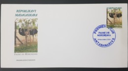 MADAGASCAR 2004 MICHEL Mi 2626 - FDC - BIRDS OSTRICH OISEAUX AUTRUCHE AUTRUCHES - RARE - Ostriches