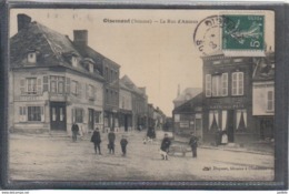 Carte Postale 80. Oisemont Café De La Paix Et Le Tabac La Rue D'Amiens Très Beau Plan - Oisemont