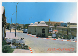 Tunisie--TOZEUR --Maison  (voiture) ---Beau Timbre - Tunisia