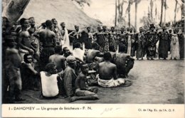 AFRIQUE -- DAHOMEY --  Un Groupe Cde Féticheurs - Dahomey
