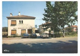 CPSM 94 CADENET Hôtel Restaurant Aux OMBRELLES - Voitures Années 70: Renault R8, Simca 1100, Peugeot 204 - Cadenet