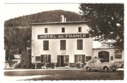 CPA 42 BOURG ARGENTAL L'Hôtel De France - Restaurant - Voitures Peugeot 203, Renault 4CV (auto-école - Bourg Argental