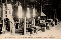 Cpa Aix En Provence Arts Et Métiers, Atelier Des Forges. - Aix En Provence