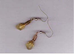 Maroc. Paire De Boucles D'Oreilles Avec Pierres D'Apatite Vert-Jaune. Poids : 4 Grammes - Minéraux