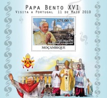 Mozambique 2010 MNH - Pope Benedict XVI Visit Portugal, 11 May 2010. Sc 2122, YT 326, Mi 4254/BL402 - Mozambico