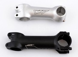 Két Darab Kerékpár Ahead Kormánybefogó.
Shimano PRO LT Stem Hossz: 120mm, Befogó átmérő 31.8mm, 3D Forged
Mike Hossz:100 - Otros & Sin Clasificación