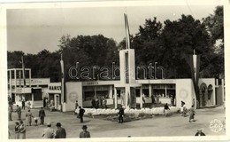 T2/T3 1942 Budapest, Budapesti Nemzetközi Vásár (BNV) 'Háborús Vásár', Hangya Szövetkezet Pavilonja, Szőlőskert, Rendőr, - Sin Clasificación