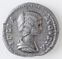 Római Birodalom / Róma / Julia Domna 196-211 Denár Ag (3,44g) T:2 
Roman Empire / Rome / Julia Domna 196-211 Denarius Ag - Ohne Zuordnung