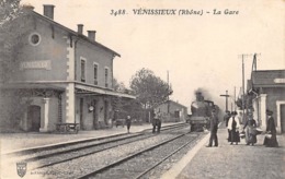 Vénissieux         69      Intérieur De La Gare      ( Voir Scan) - Vénissieux