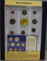 All World Coins Treasure Chest Number. 221 - Mezclas - Monedas