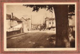 CPA - LIFFOL-le-GRAND (88) - Aspect De L'entrée Du Bourg Dans Les Années 30 - Liffol Le Grand