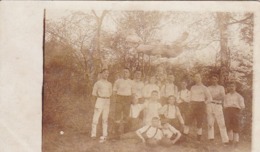 AK Foto Sportmannschaft Mit Bällen  - Ca. 1920 (44822) - Soccer