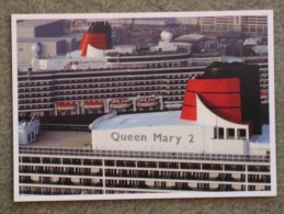 CUNARD QUEEN MARY 2 (QM2) AND QUEEN VICTORIA IN SOUTHAMPTON - Paquebots