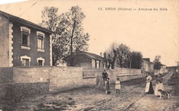 Bron          69       Avenue Du Bois              (voir Scan) - Bron