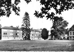 77 - LIVRY SUR SEINE : Clos Notre Dame - CPSM Dentelée Noir Blanc Grand Format 1972 - Seine Et Marne - Autres & Non Classés