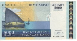 MADAGASCAR  5'000 Ariary  25'000 Francs      P84  (ND  2003) - Madagaskar