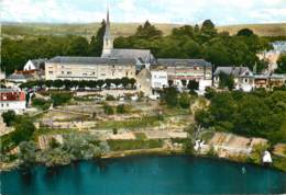 CHATEAU LA VALLIERE EGLISE ET HOSPICE  VUE GENERALE AERIENNE - Andere & Zonder Classificatie