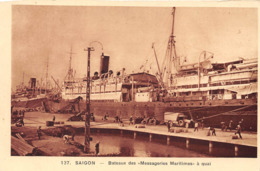 SAIGON- MESSAGERIES MARITIMES, UN BATEAUX A QUAI - Vietnam