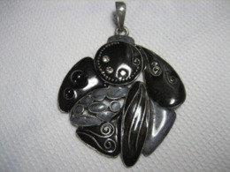 Grand Pendentif. Bon état - Pendants