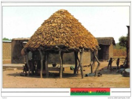 Carte Postale Afrique  Burkina Faso Karaboro  Stockage De Maïs Et Sorgho   Trés Beau Plan - Burkina Faso