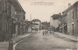 70   FAVERNEY  HAUTE  SAONE  BELLE  CPA  RUE BASSE ET PLACE DES CASERNES - Autres & Non Classés