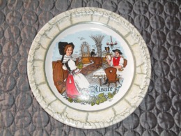 Assiette Décorative D'alsace - Plates