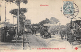 94-CHAMPIGNY-LA ROUTE DE NOGENT A L'ENTREE DES VOITURES AU CHAMP DE COURSE DU TREMBLAY - Champigny Sur Marne