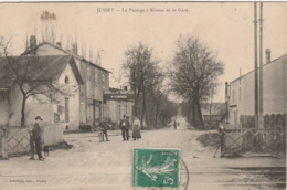 70 JUSSEY  HAUTE SAONE  BELLE CPA  LE PASSAGE A NIVEAU DE LA GARE - Autres & Non Classés