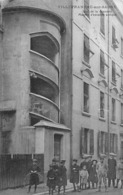 Villefranche Sur Saône      69      Rue De La Grenette. Montée D'escalier Antique     (voir Scan) - Villefranche-sur-Saone
