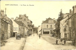 44 PONTCHATEAU PONT-CHATEAU LA PLACE DU MARCHE AVEC SES COMMERCES LE CHARCUTIER SERGE CLOUET SERT A BOIRE ET A MANGER - Pontchâteau